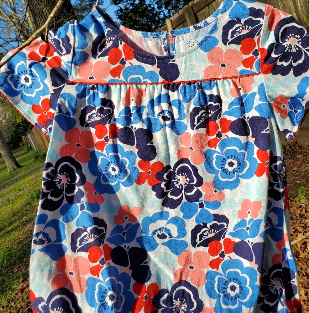Crown and Ivy used blouse